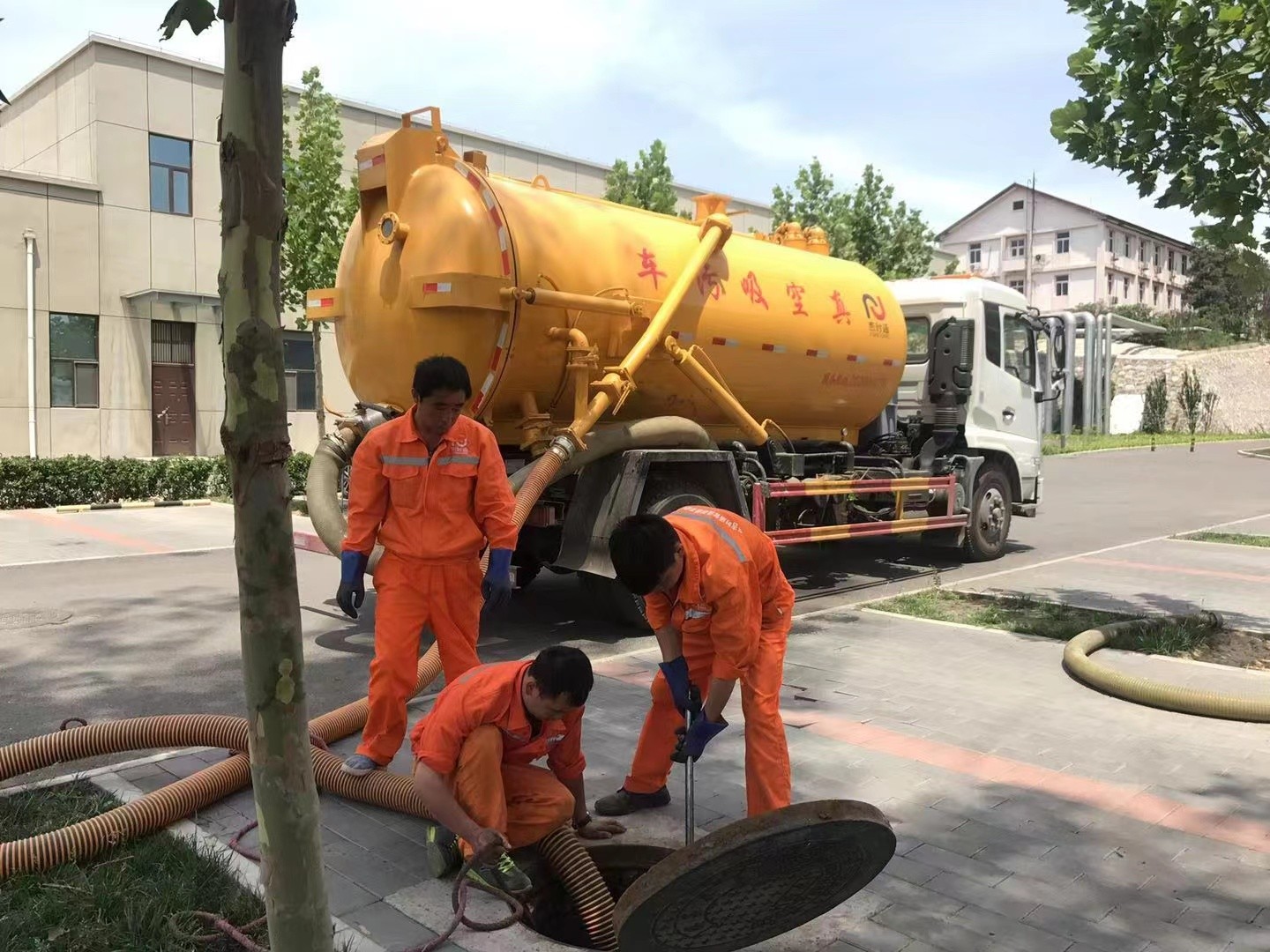 芜湖化粪池清理与5-8吨吸粪车施工效率分析